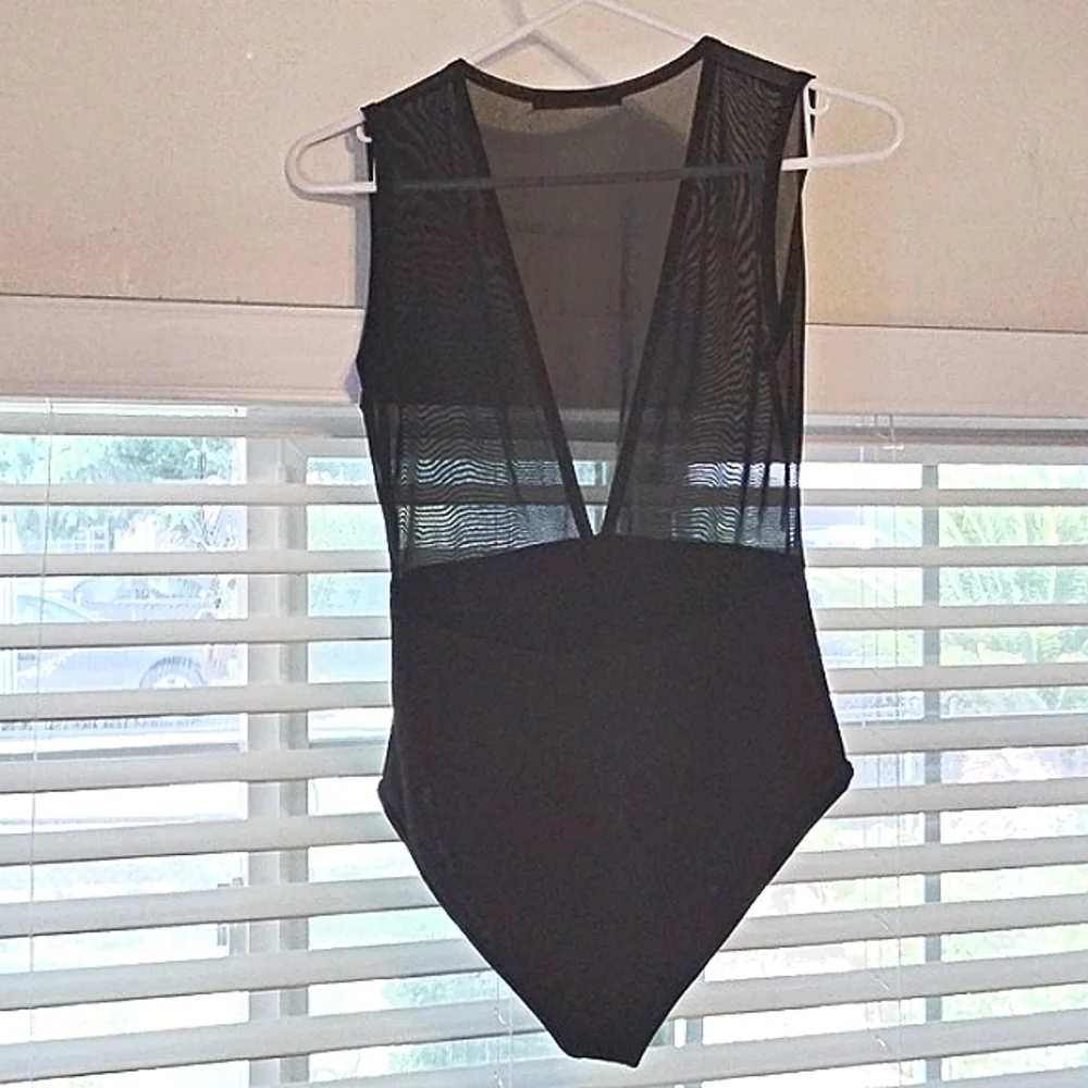 Forever 21 Woman's Black Plunging V Neck Sheer Mesh Bodysuit High Waist, Size: S